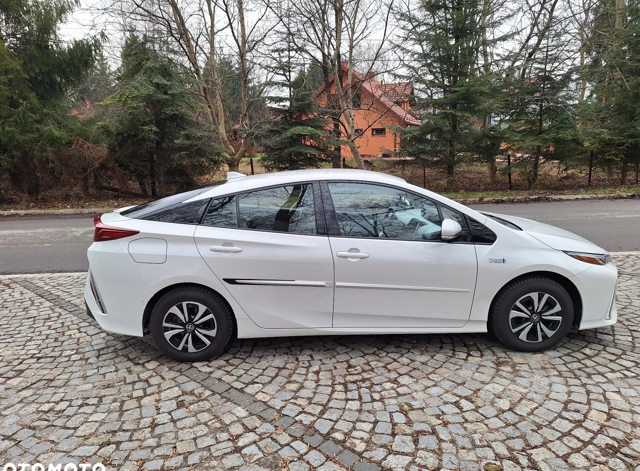 Toyota Prius cena 82000 przebieg: 130000, rok produkcji 2018 z Krajenka małe 191